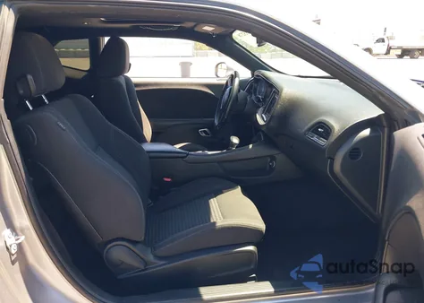 2018 Dodge Challenger R/T z USA, uszkodzony, nr VIN 2C3CDZBT7JH212974